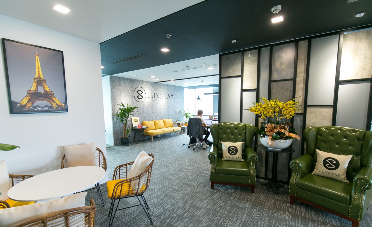 VĂN PHÒNG LUXSTAY 
